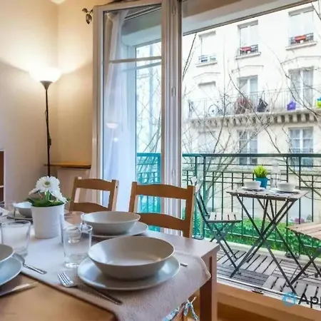 S10 Shopping Center Apartment *