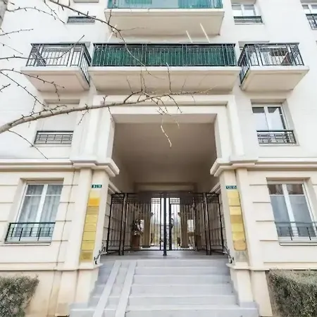 Apartment S10 Shopping Center
